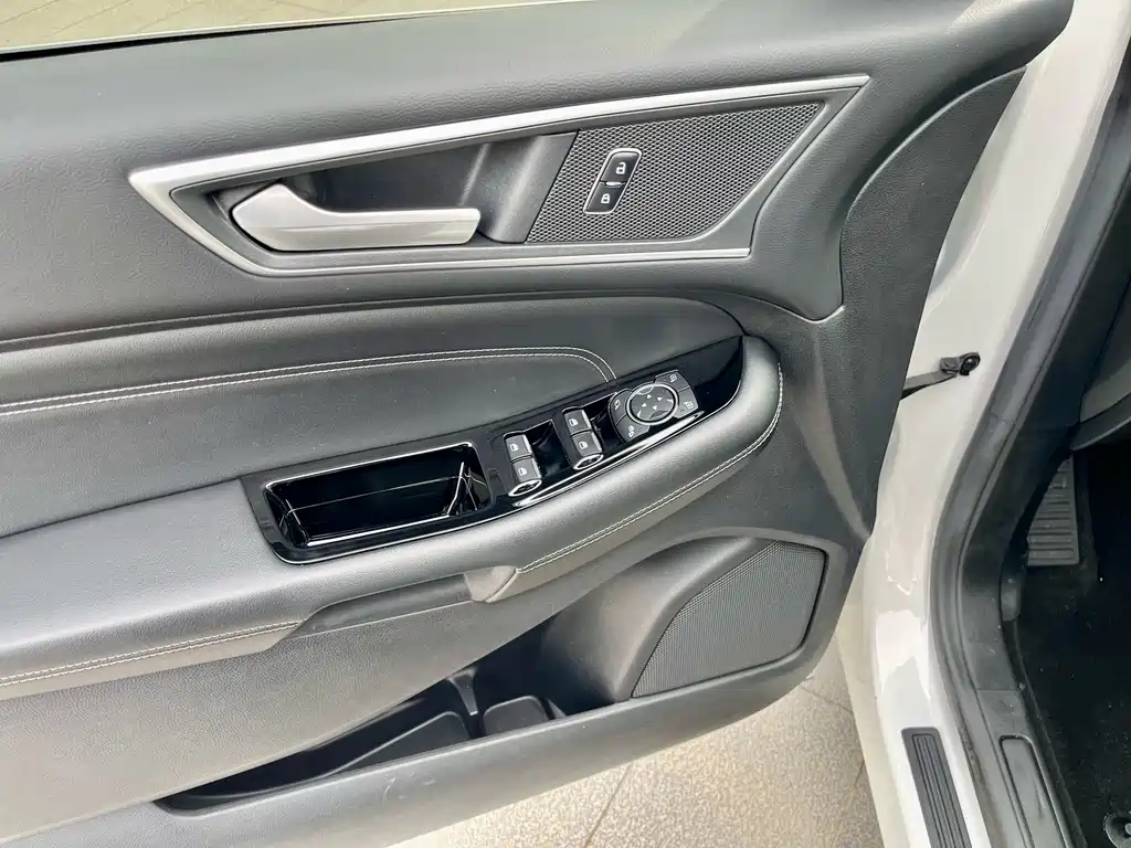 Ford Edge 2018 EcoBoost 245 7 мест V