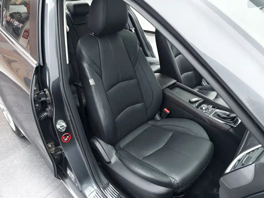 Mazda 3 Axela — миниатюра 22