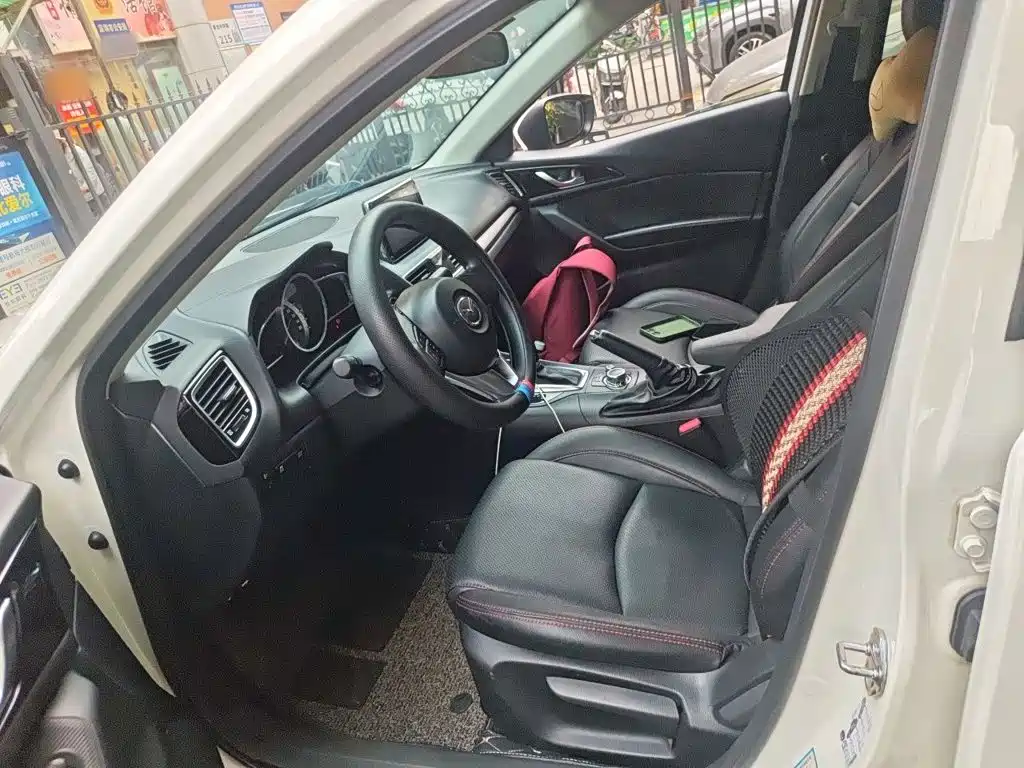 Mazda 3 Axela — миниатюра 11