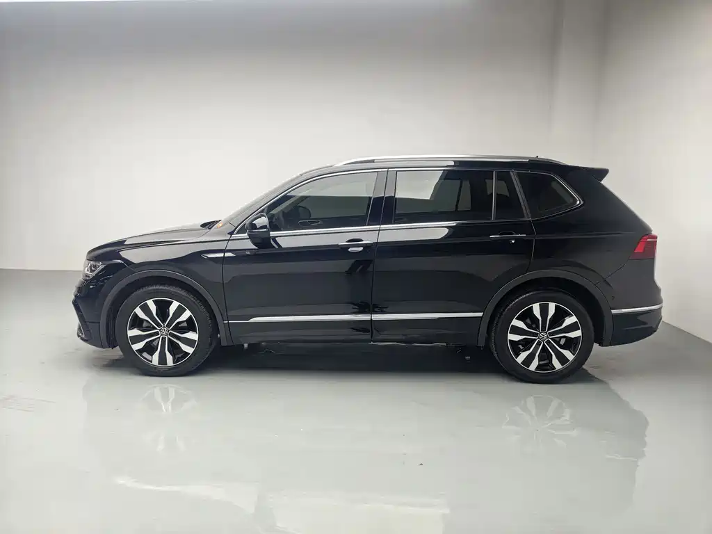 Volkswagen Tiguan L — миниатюра 5
