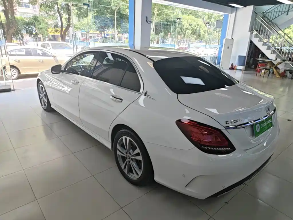 Mercedes-Benz C-Class — миниатюра 5