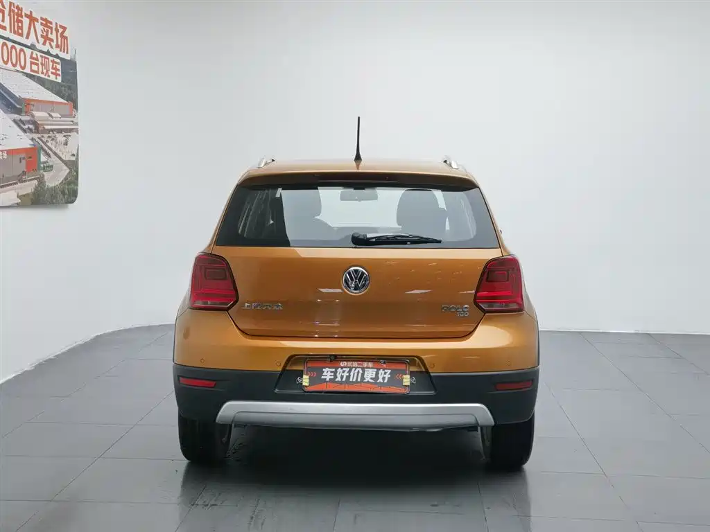 Volkswagen Polo 2016 1.6L Cross Polo AT