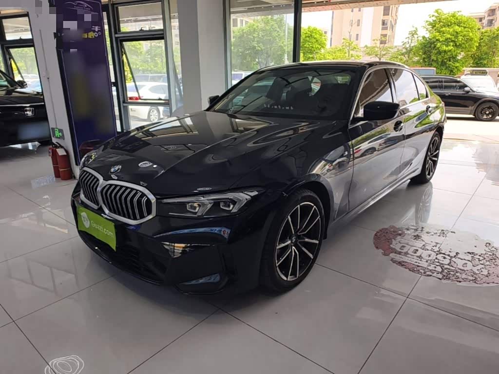 BMW 3 Series 2.0 л 2023 г. Чёрный, пробег 27200 км