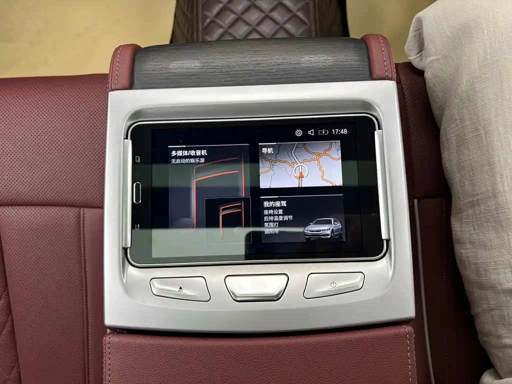 BMW 5 Series — миниатюра 17