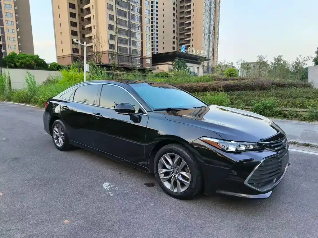 Toyota Avalon — миниатюра 2