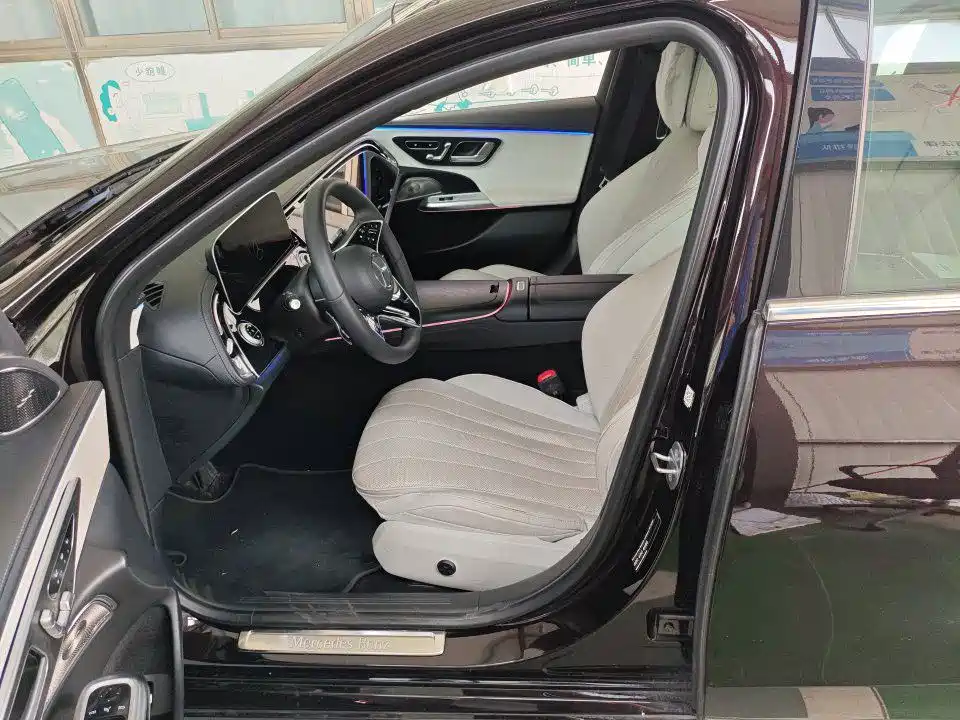 Mercedes-Benz E-Class E 2024 E 300 L Luxury