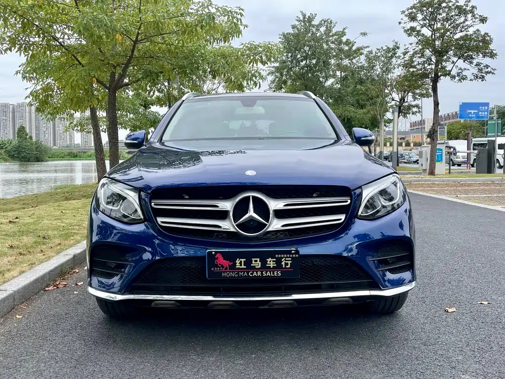 MERCEDES-BENZ GLC