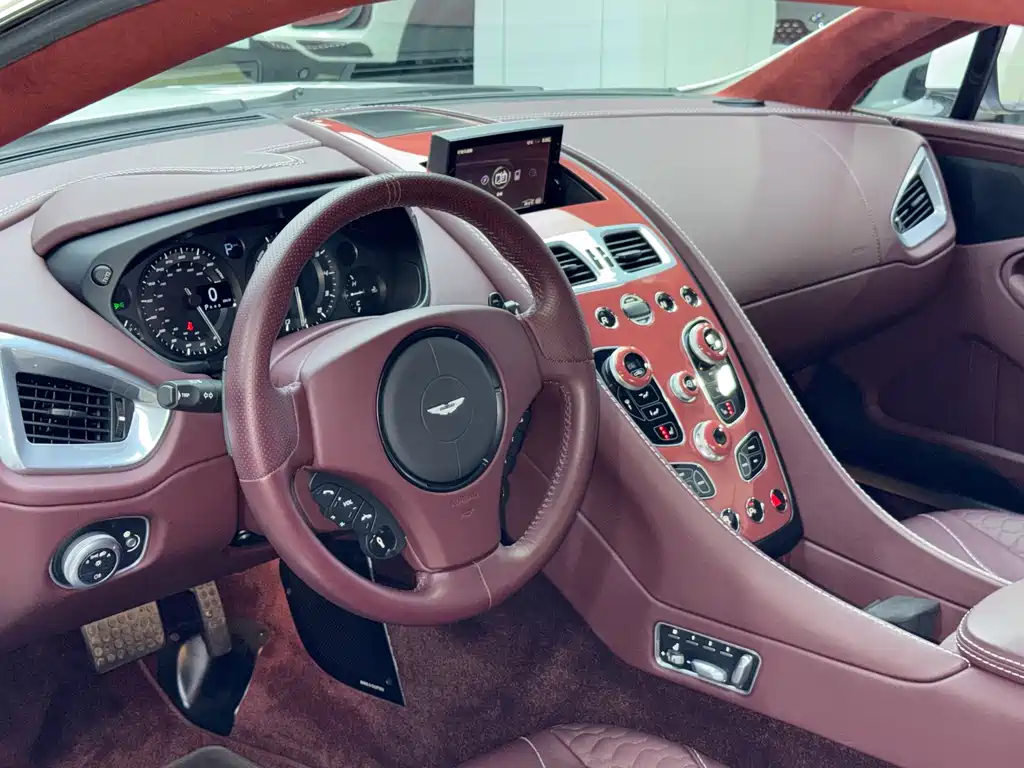 Aston Martin Vanquish 2013 6.0L