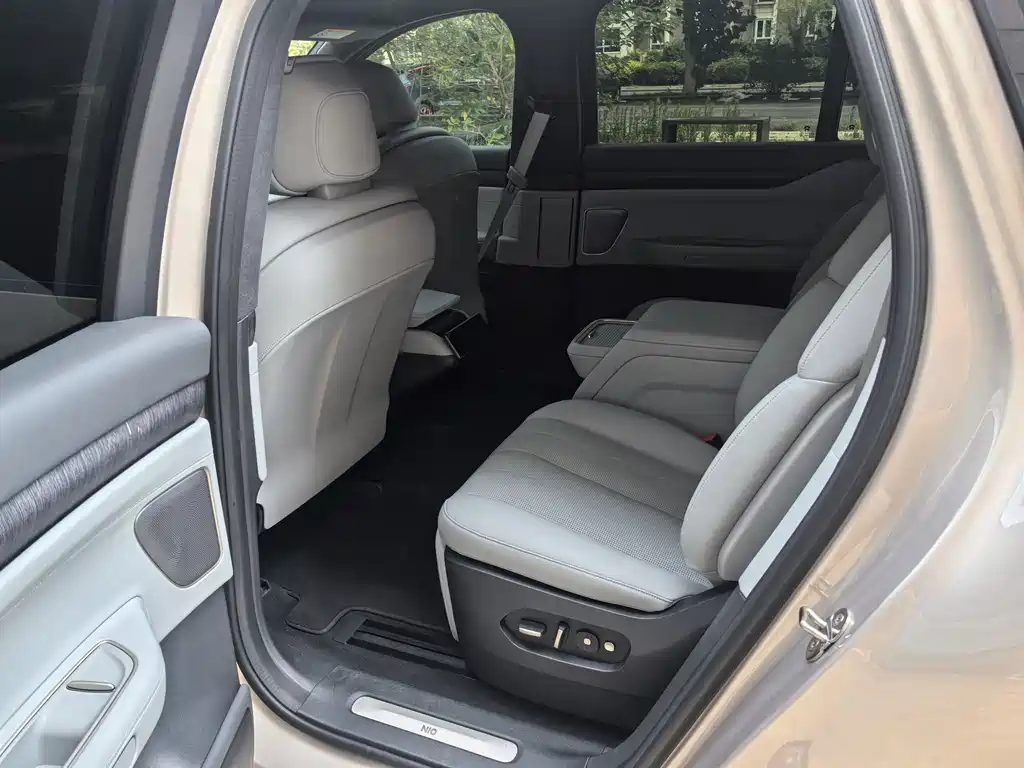 NIO ES8 2023 100kWh
