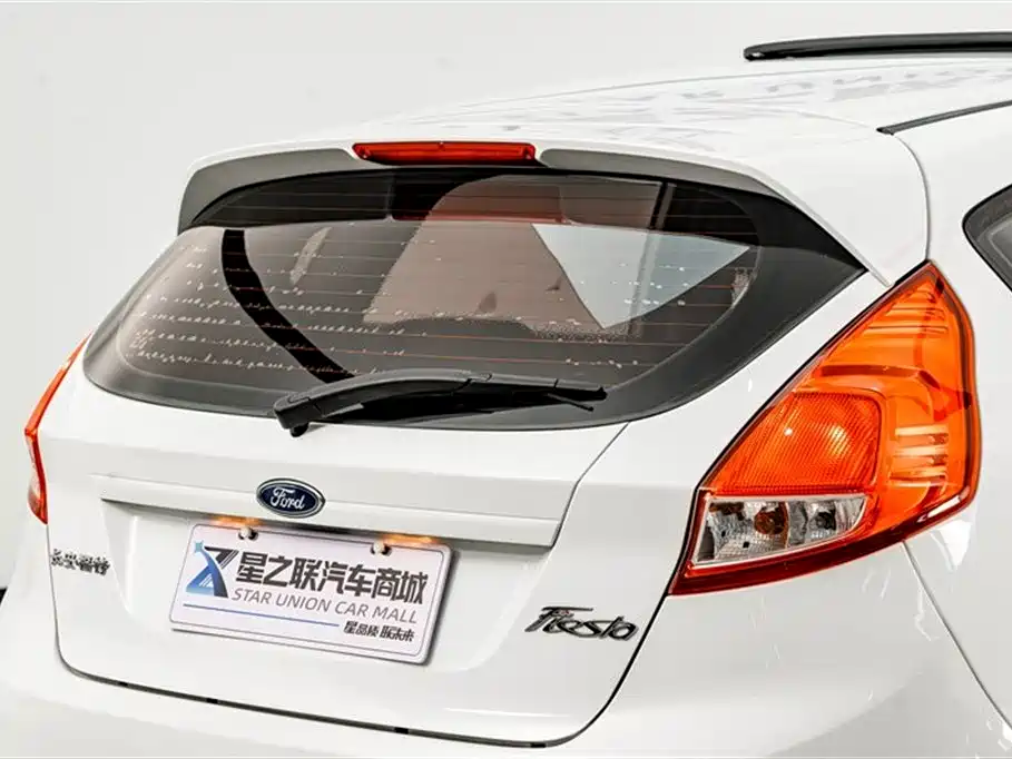 Ford Fiesta 2013 1.5L AT