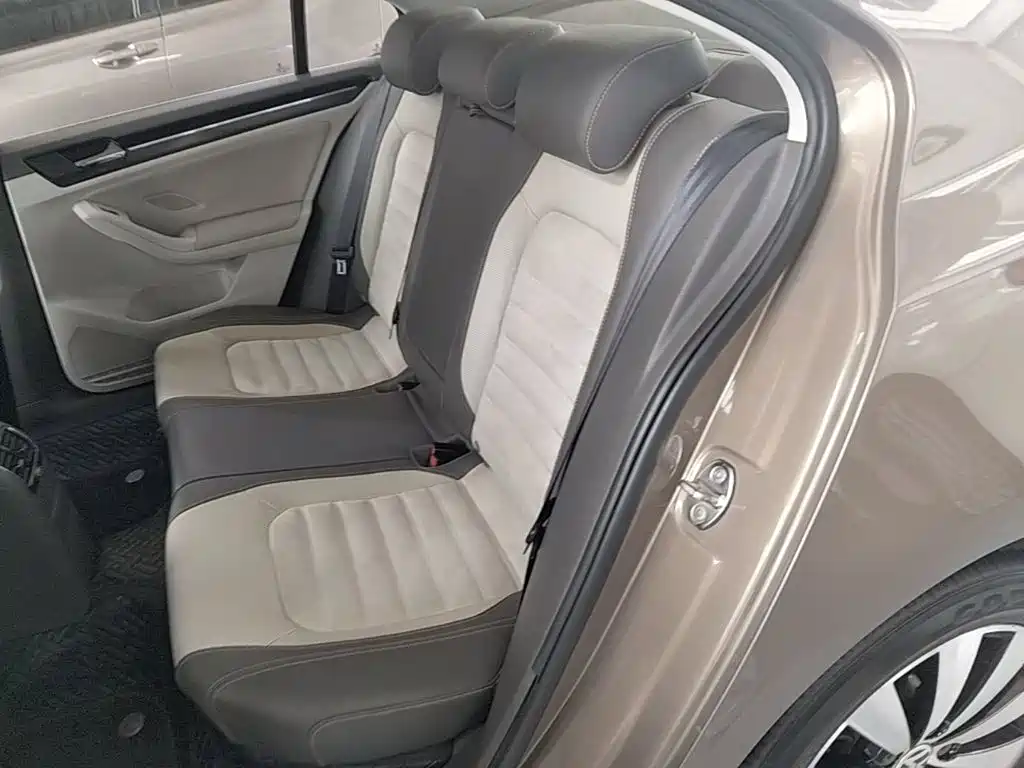 Volkswagen Sagitar — миниатюра 17