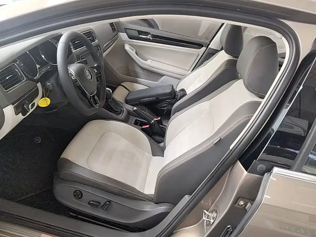 Volkswagen Sagitar — миниатюра 15