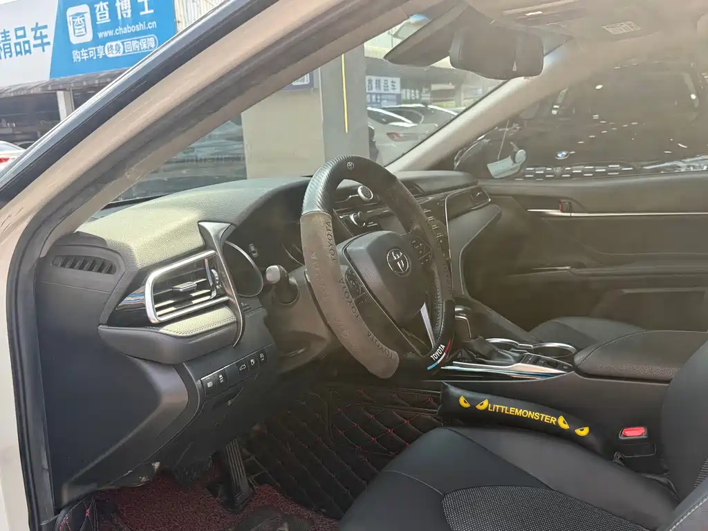 Toyota Camry — миниатюра 11