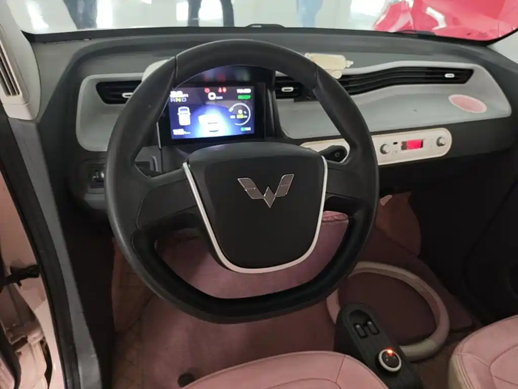 Wuling MINIEV — миниатюра 11