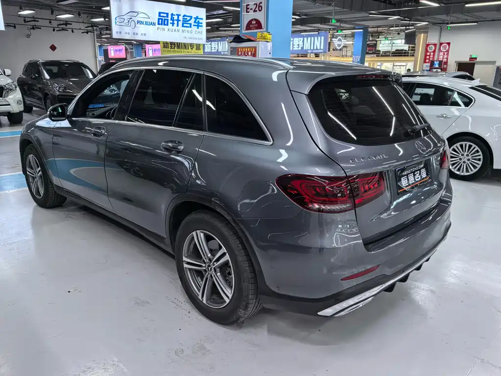 MERCEDES-BENZ GLC