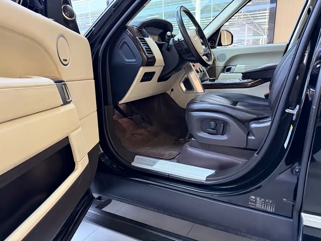 LAND ROVER RANGE ROVER