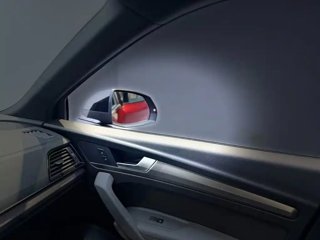 Audi Q5L Sportback — миниатюра 17
