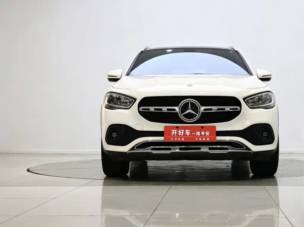 Mercedes-Benz GLA 2021
