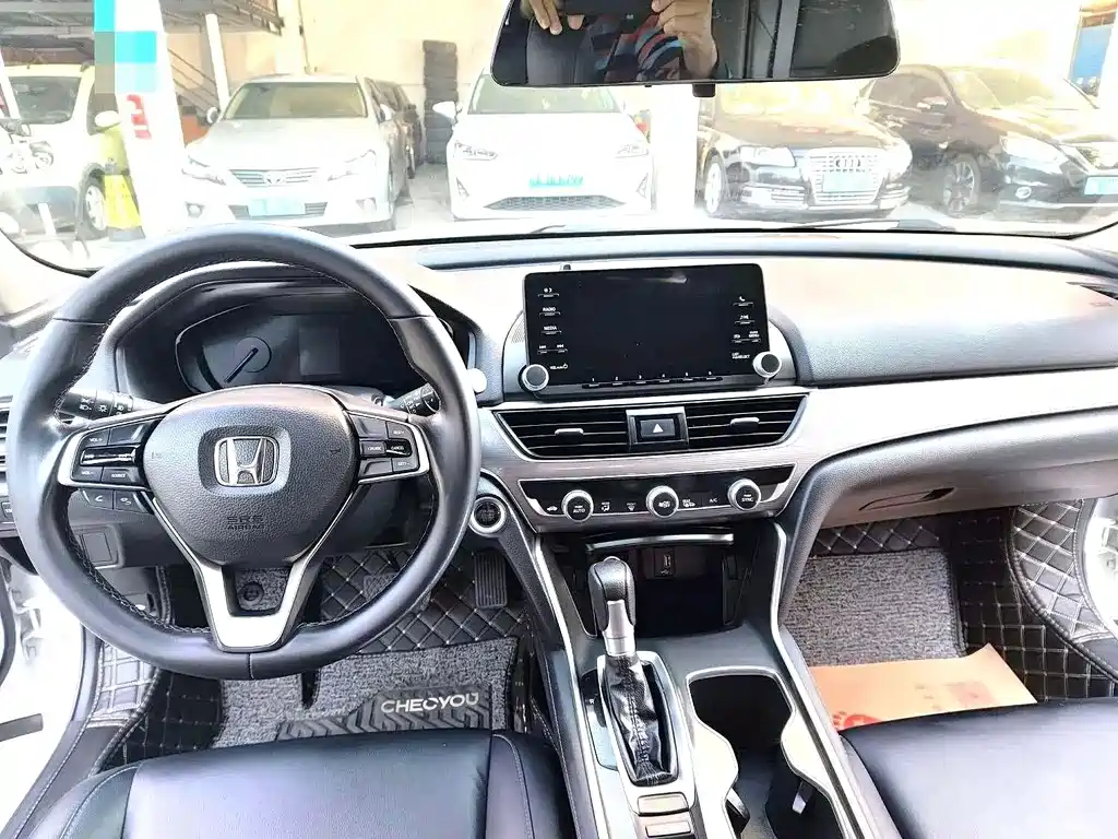Honda Accord — миниатюра 10