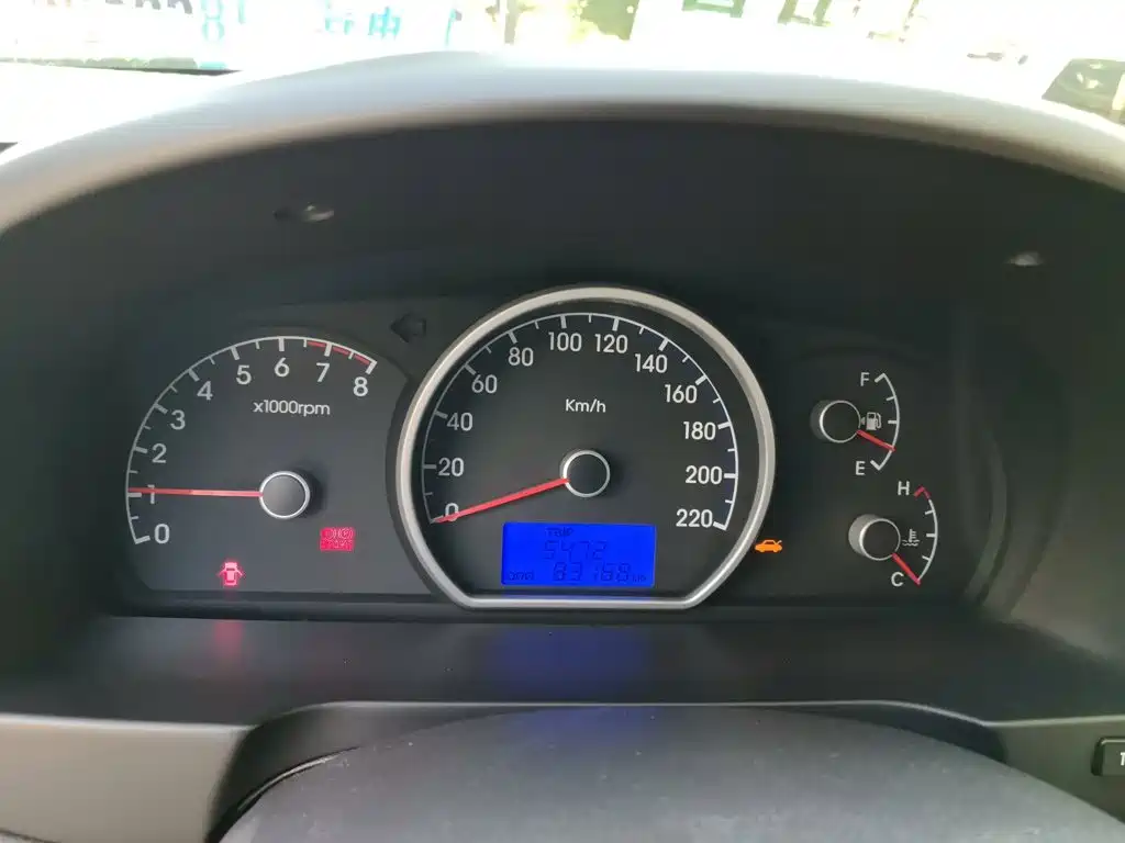 Hyundai Elantra — миниатюра 7