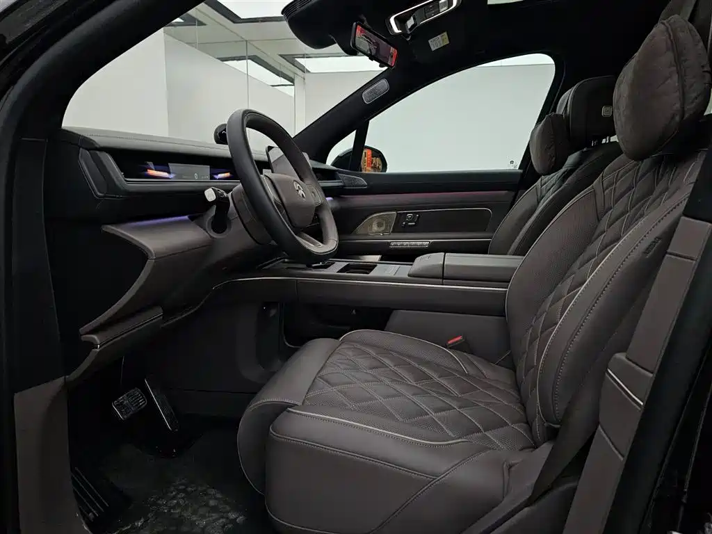 NIO ES8 2026 мест Executive Luxury