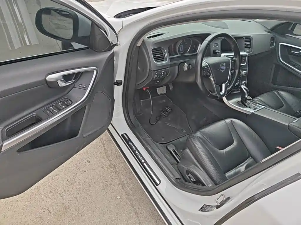 Volvo S60 — миниатюра 16