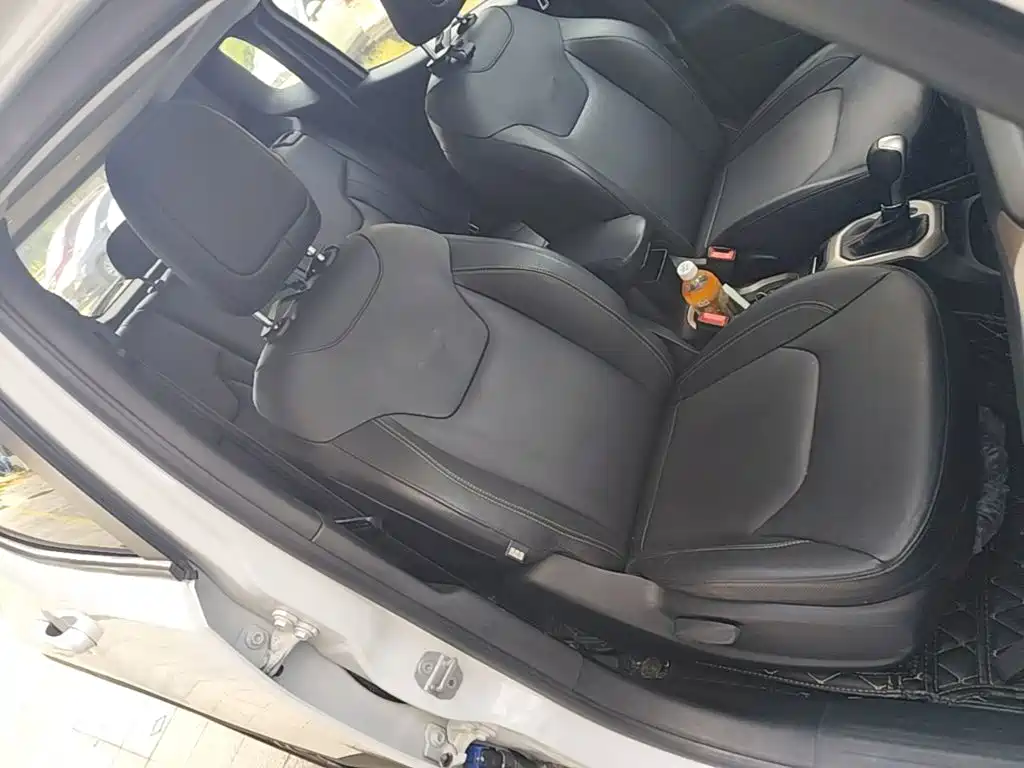 Jeep Renegade — миниатюра 25