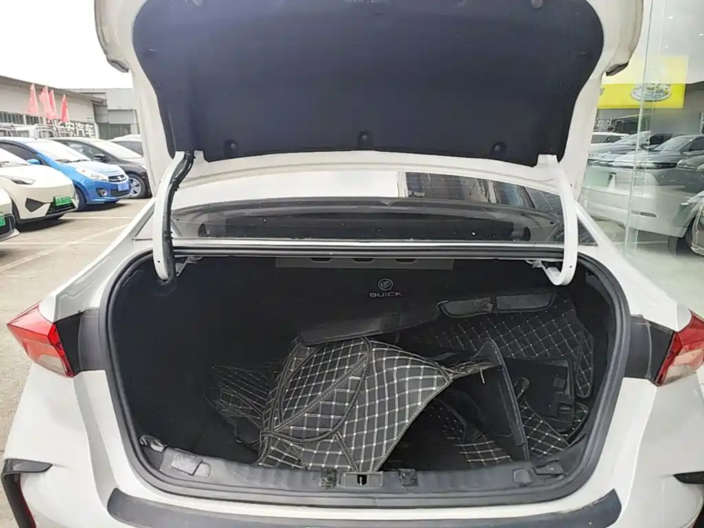 Buick Verano — миниатюра 19