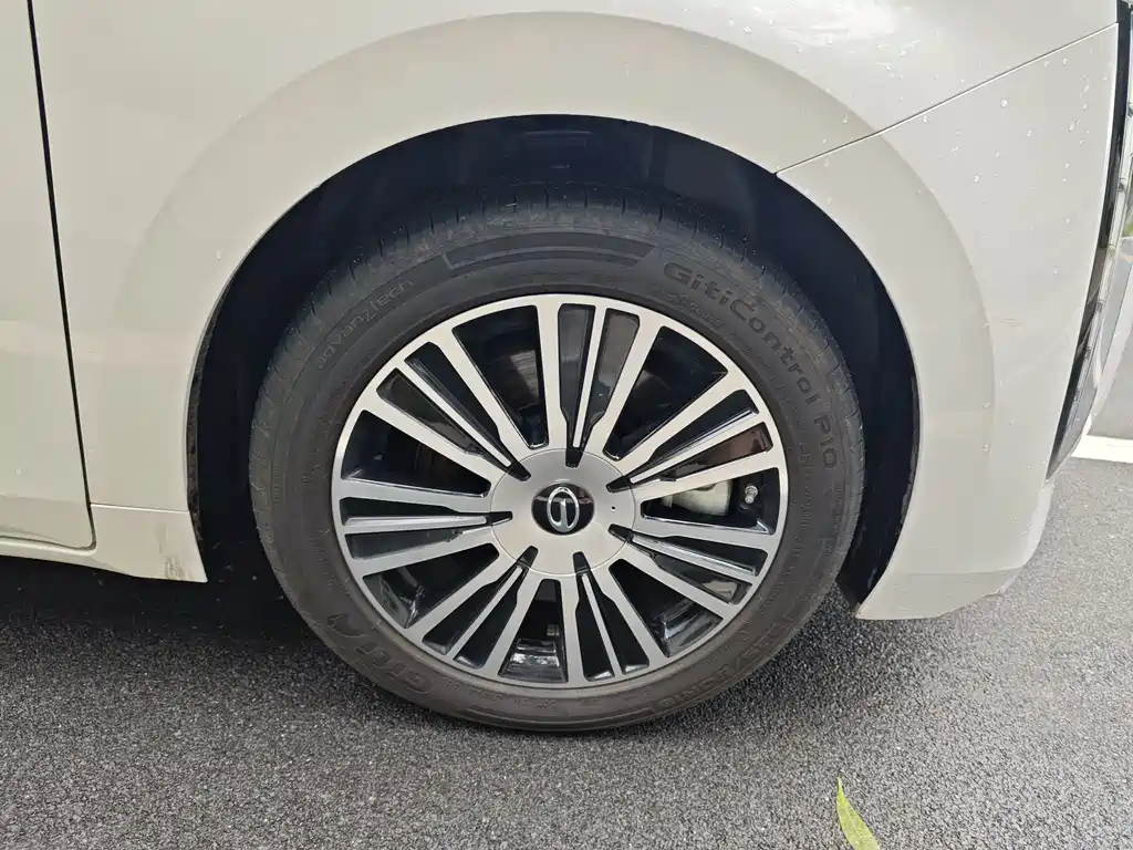 GAC Motor Trumpchi E8 PHEV — миниатюра 28