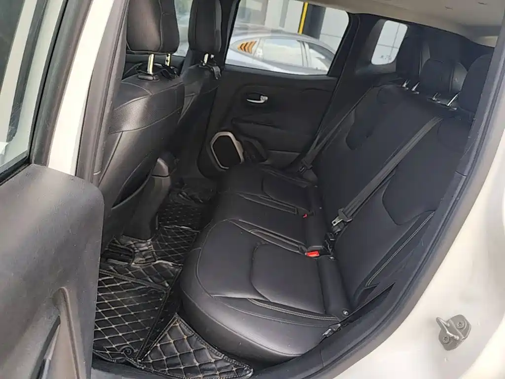 Jeep Renegade — миниатюра 17
