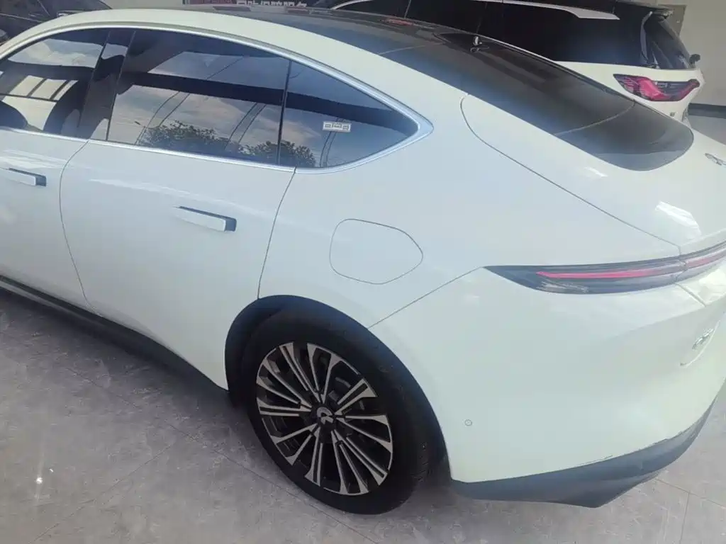 NIO ET5 — миниатюра 5