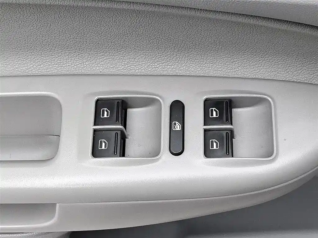 Skoda Octavia 2012 1.6L MT