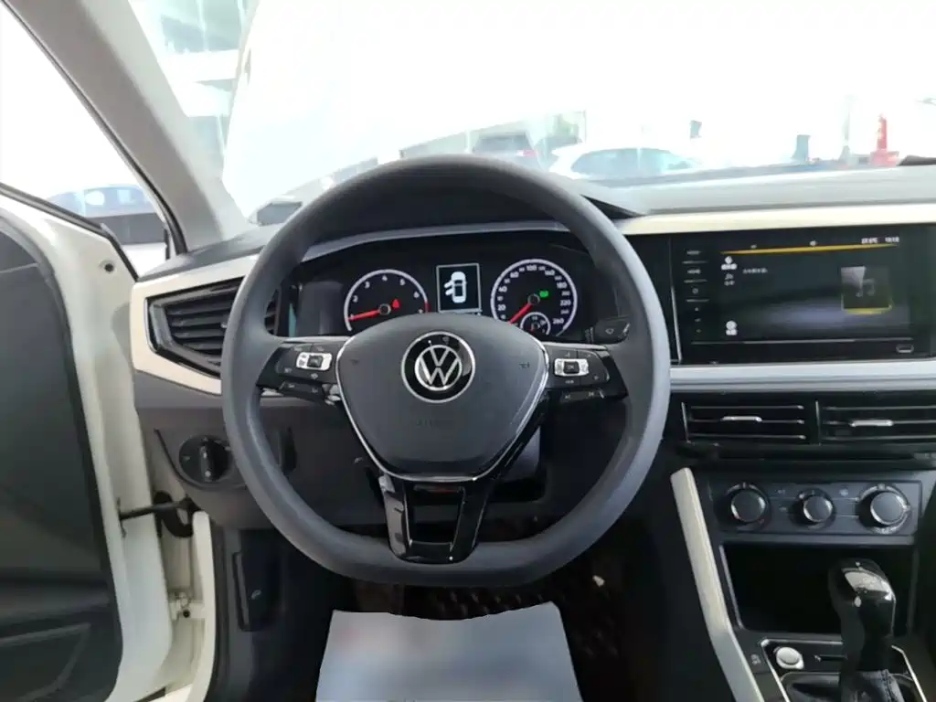 Volkswagen Polo — миниатюра 11