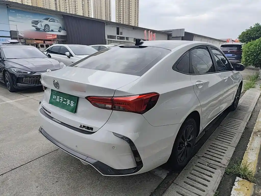 Buick Verano — миниатюра 7