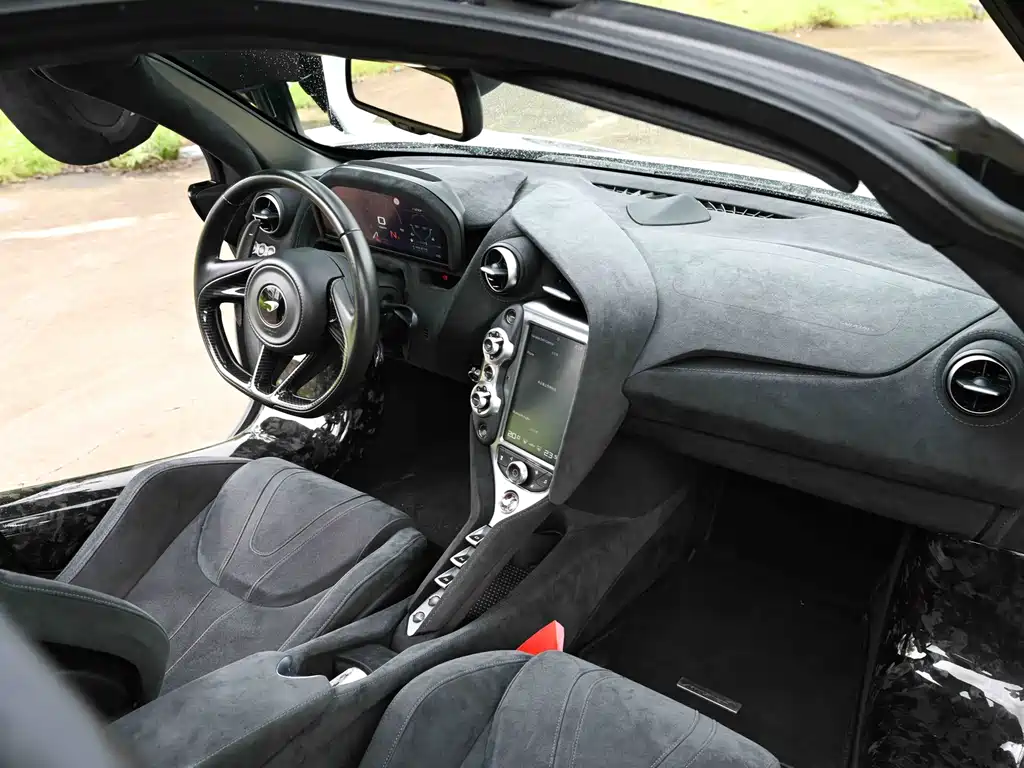 McLaren 720S — миниатюра 14