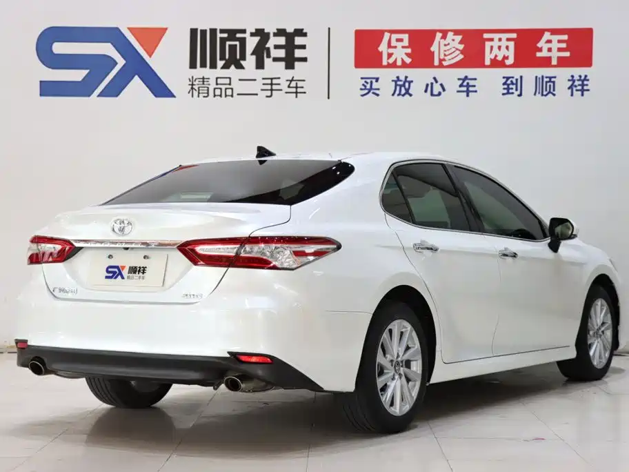 Toyota Camry — миниатюра 4