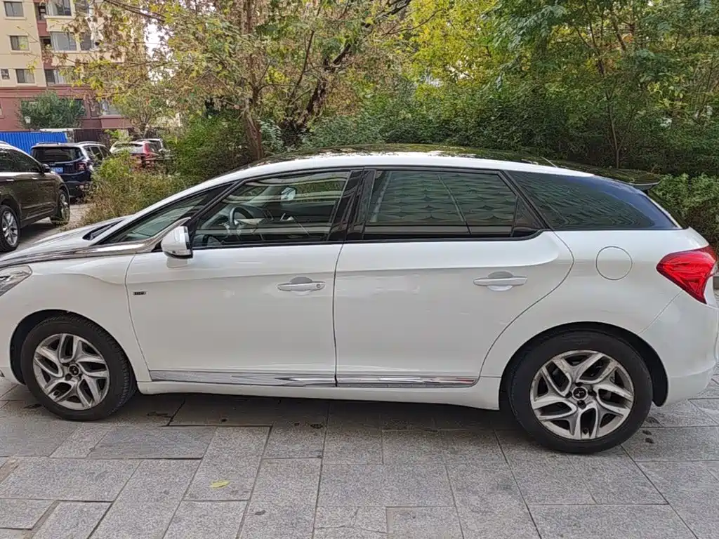 DS DS 5 — миниатюра 5