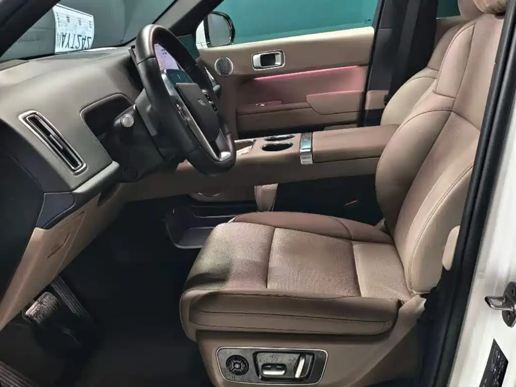 Li Auto Li L8 — миниатюра 4