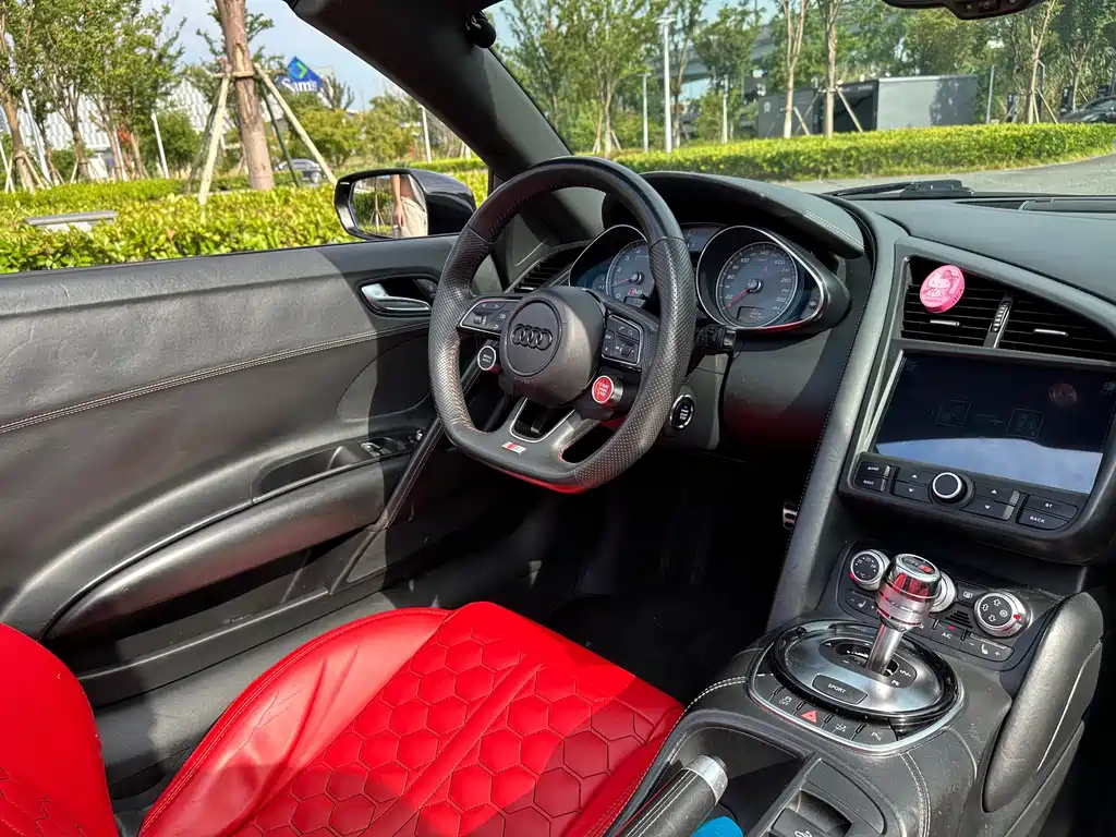 Audi R8 — миниатюра 13