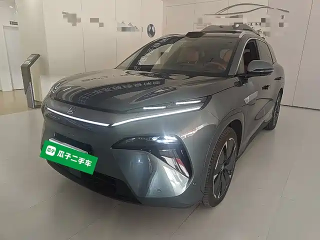 2025 BYD Tang