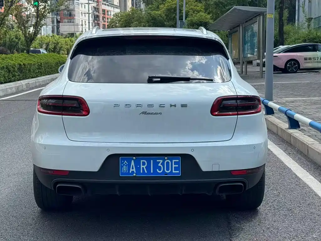 Porsche Macan — миниатюра 9