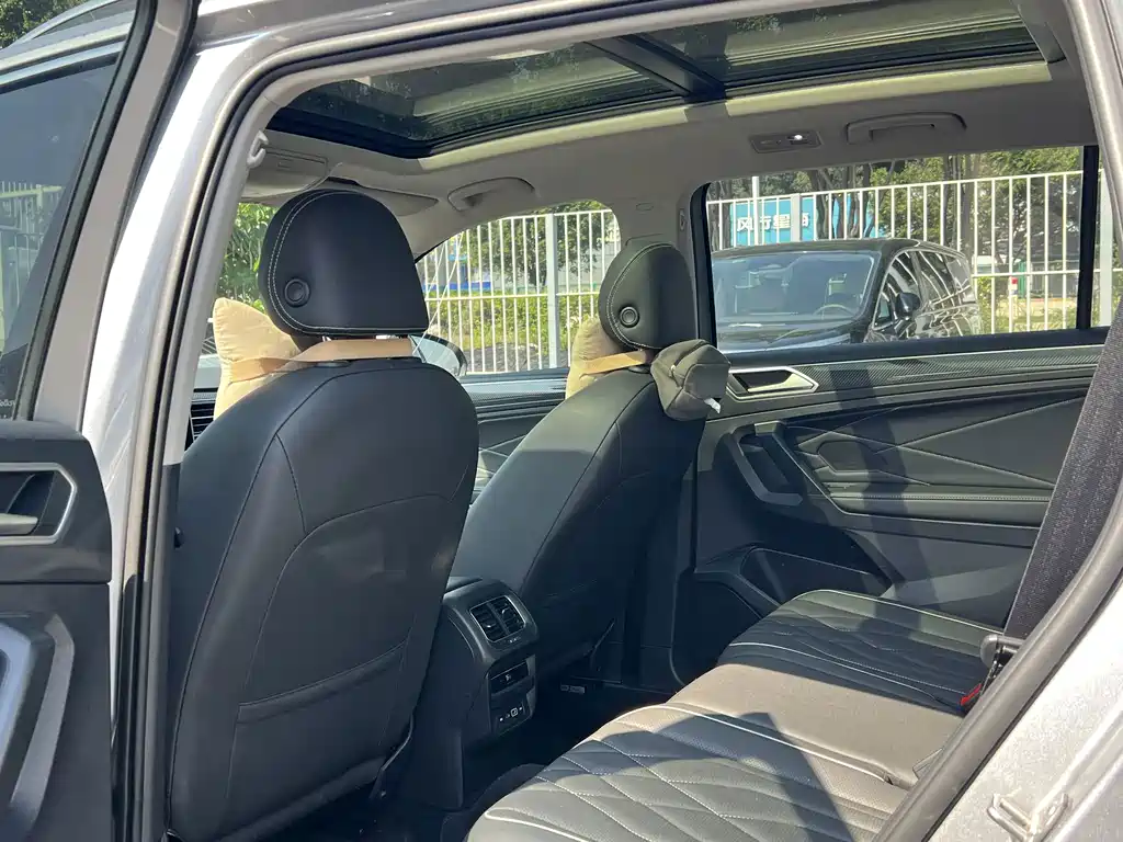 Volkswagen Tiguan L — миниатюра 13