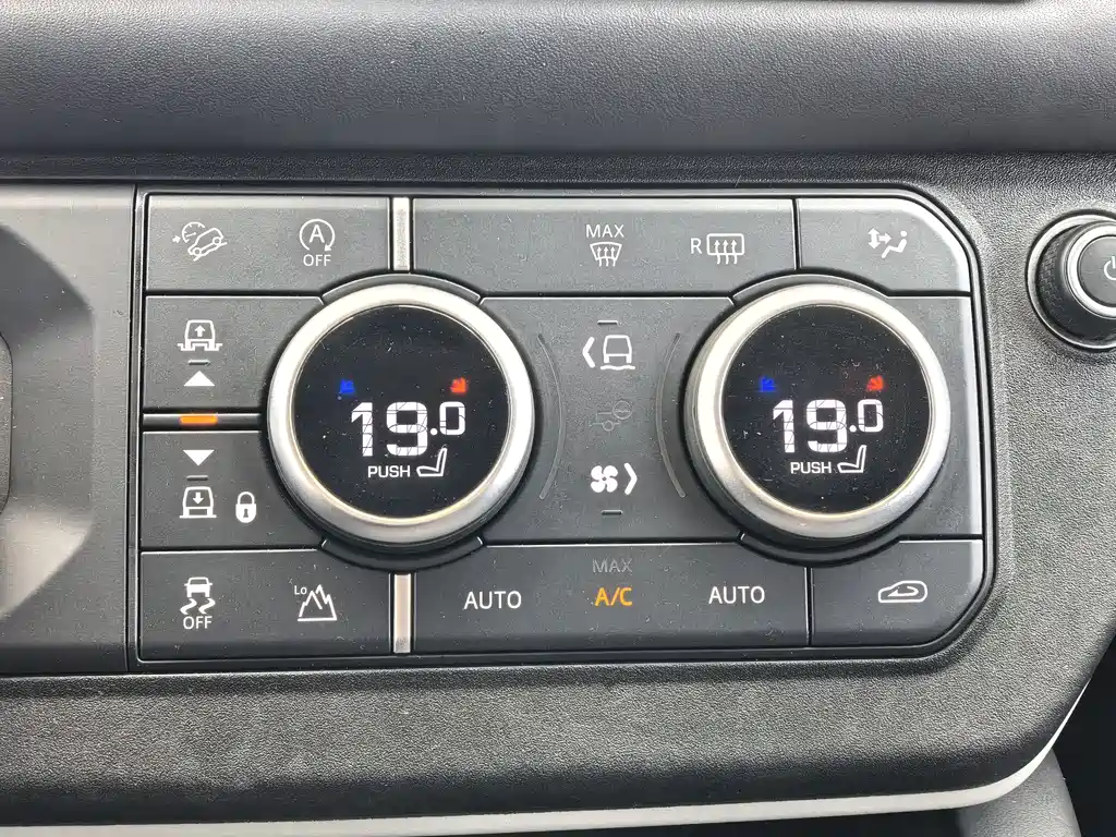 Land Rover Defender — миниатюра 16