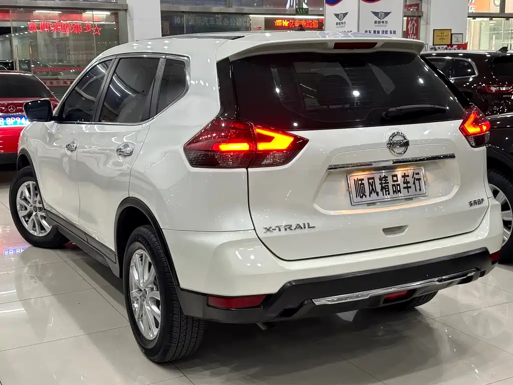 Nissan X-Trail — миниатюра 5
