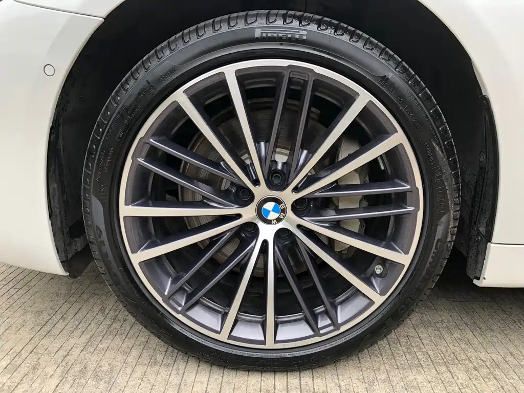 BMW 5 Series — миниатюра 25