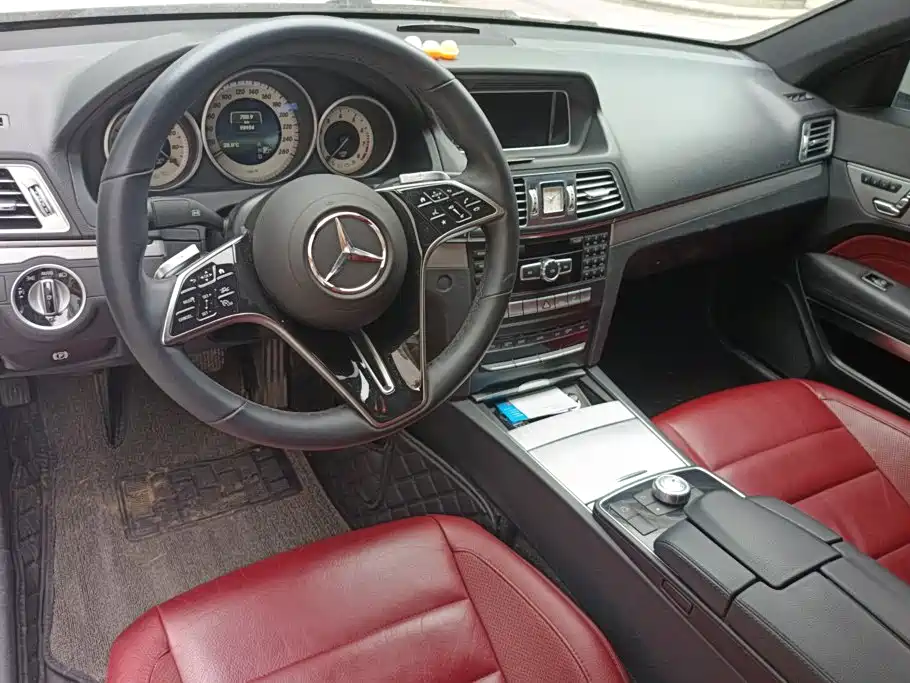 Mercedes-Benz E-Class (Import) — миниатюра 12