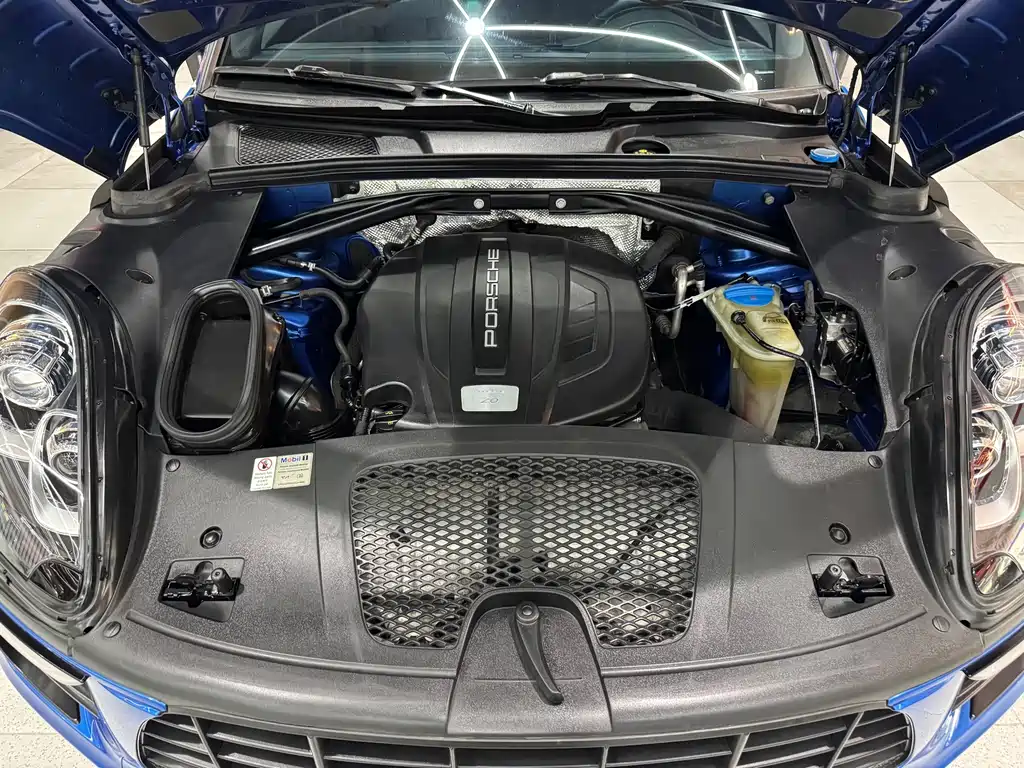 Porsche Macan — миниатюра 13