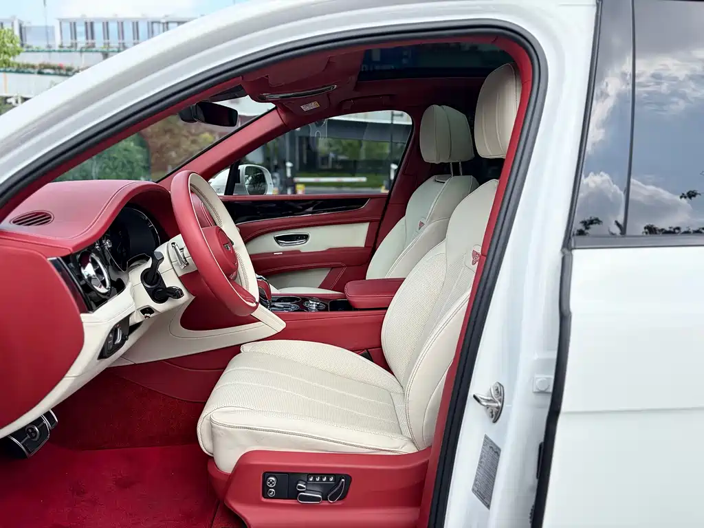 Bentley Bentayga 2022 4.0T V8