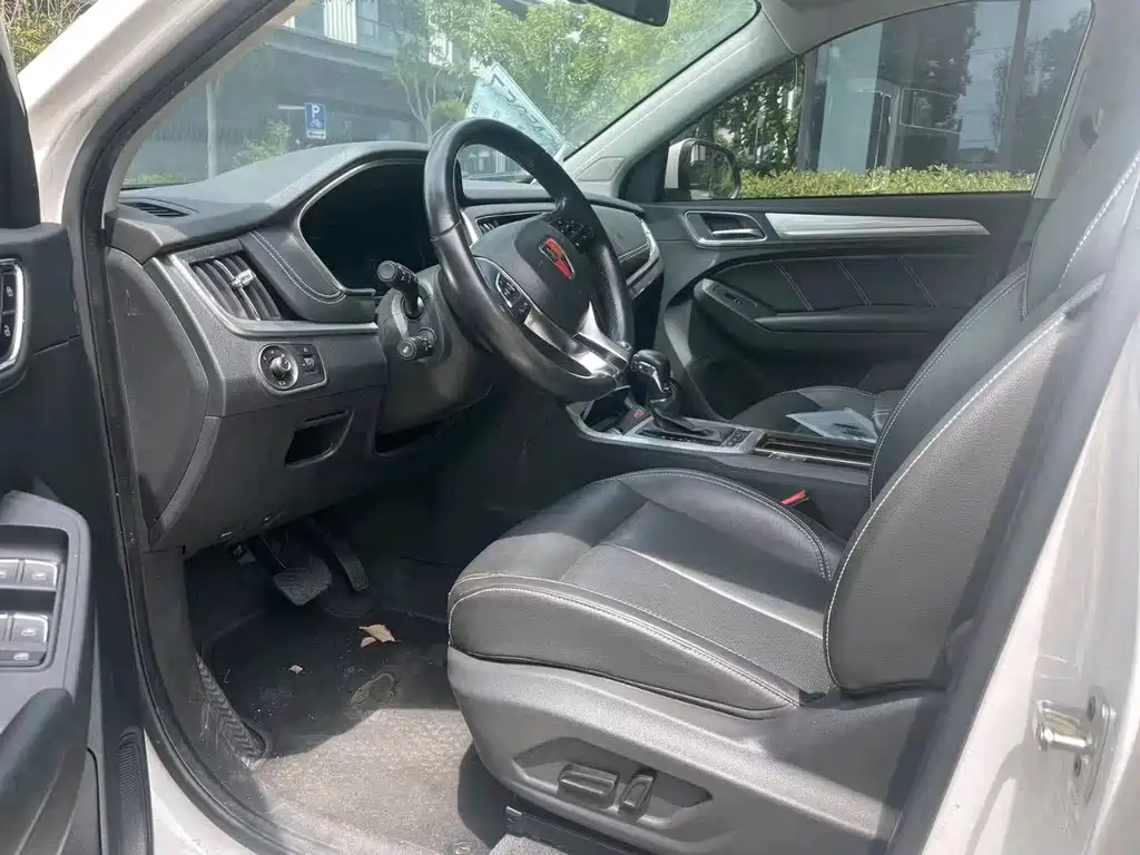 Roewe RX5 New Energy — миниатюра 6