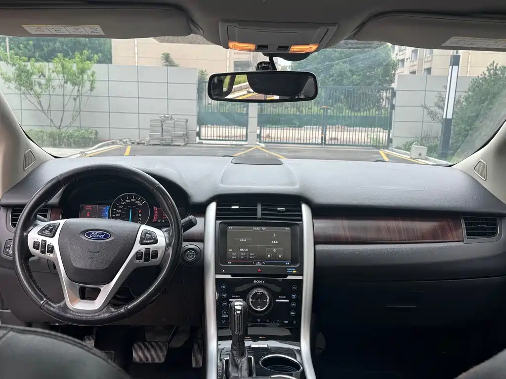 Ford Edge (Import) — миниатюра 9